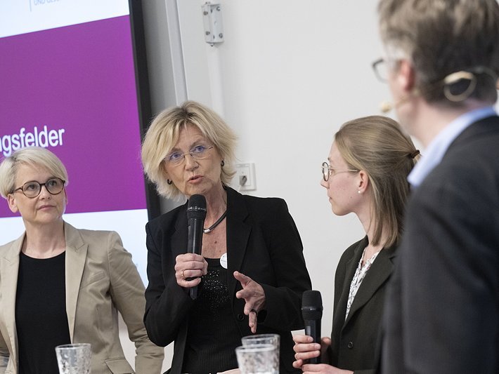 Sabine Maur und Dr. Astrid Weber auf dem Fachtag Post-Covid 2025 in Mainz