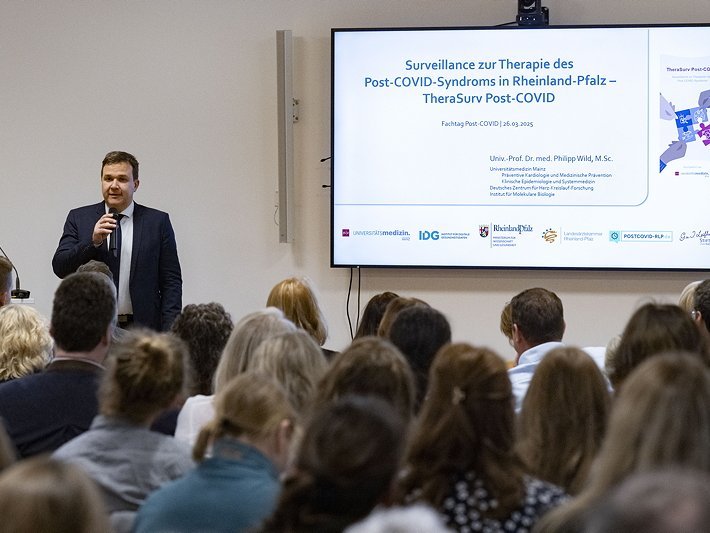 Prof. Dr. Philipp Wild, Zentrum für Kardiologie, Universitätsmedizin Mainz, auf dem Fachtag Post-Covid 2025 in Mainz